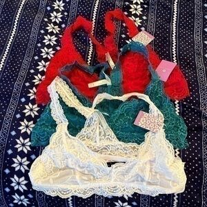 NWT Anemone Bralettes in Red, Green And Cream in Size S/M.